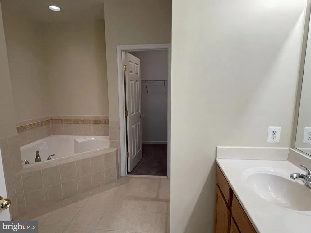 8819 ENDLESS OCEAN WAY #12 Columbia, MD 21045