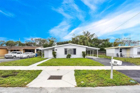 551 NW 30th Ter