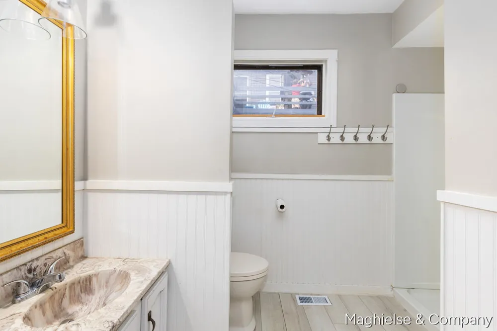 1106 Alpine Avenue NW Grand Rapids, MI 49504