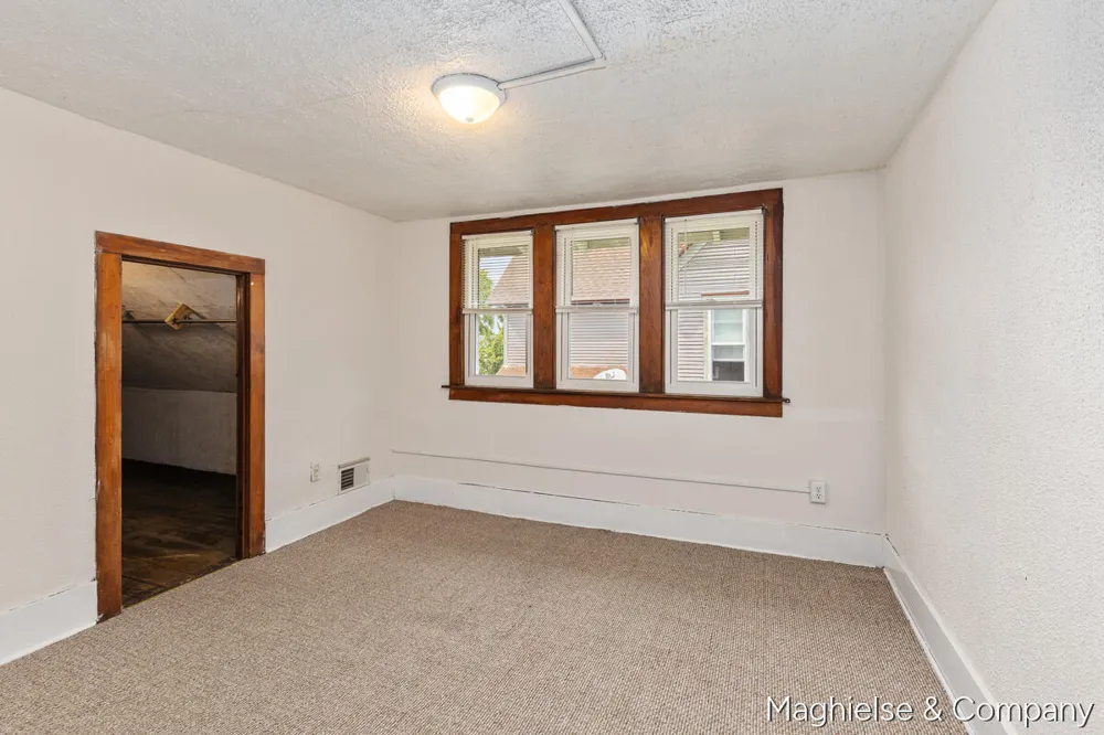 1106 Alpine Avenue NW Grand Rapids, MI 49504