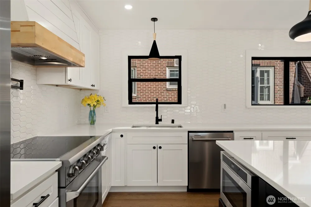 3302 E Pine Street Seattle, WA 98122