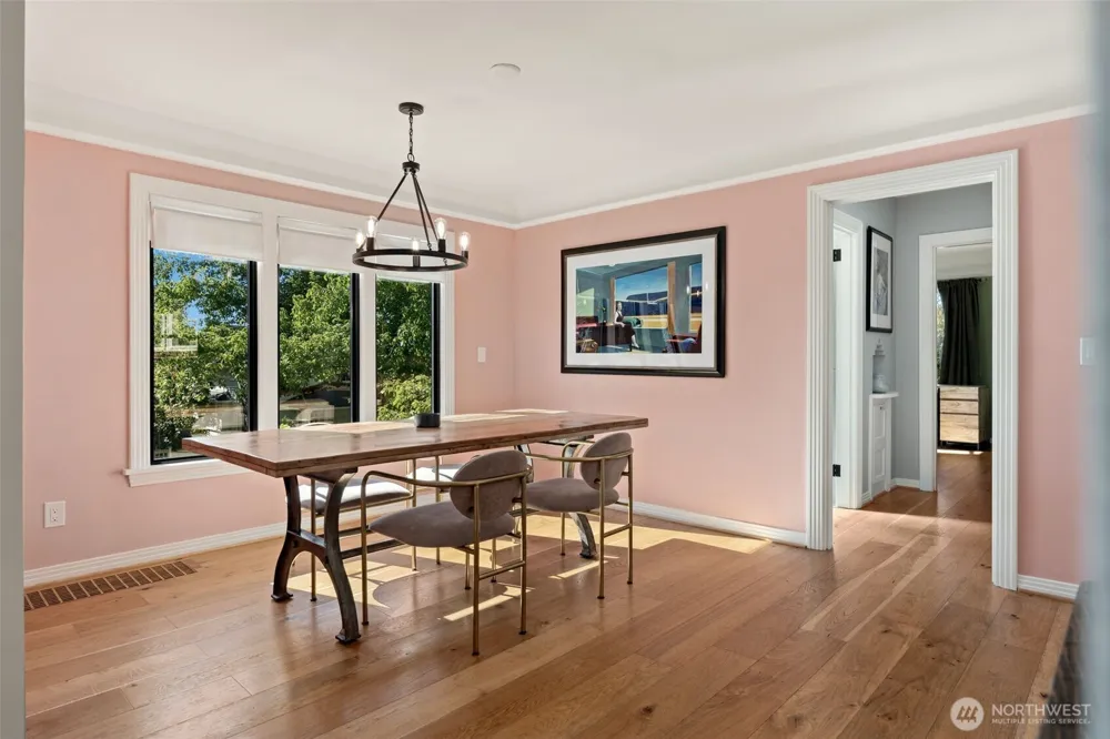 3302 E Pine Street Seattle, WA 98122