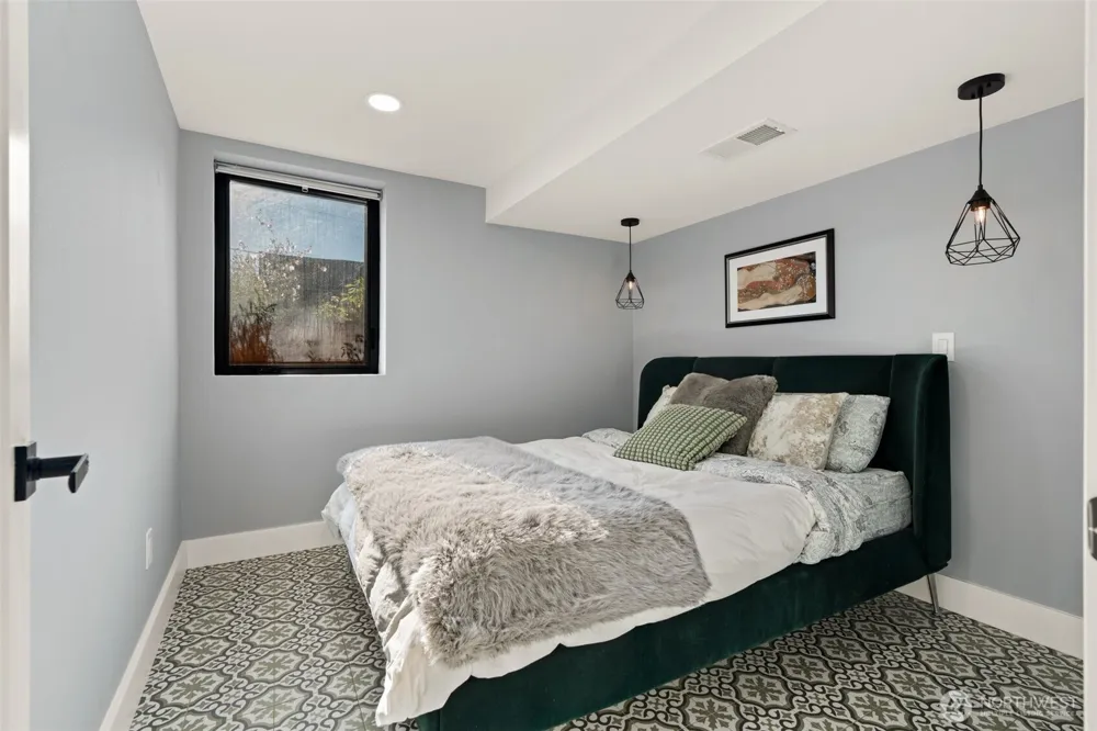 3302 E Pine Street Seattle, WA 98122