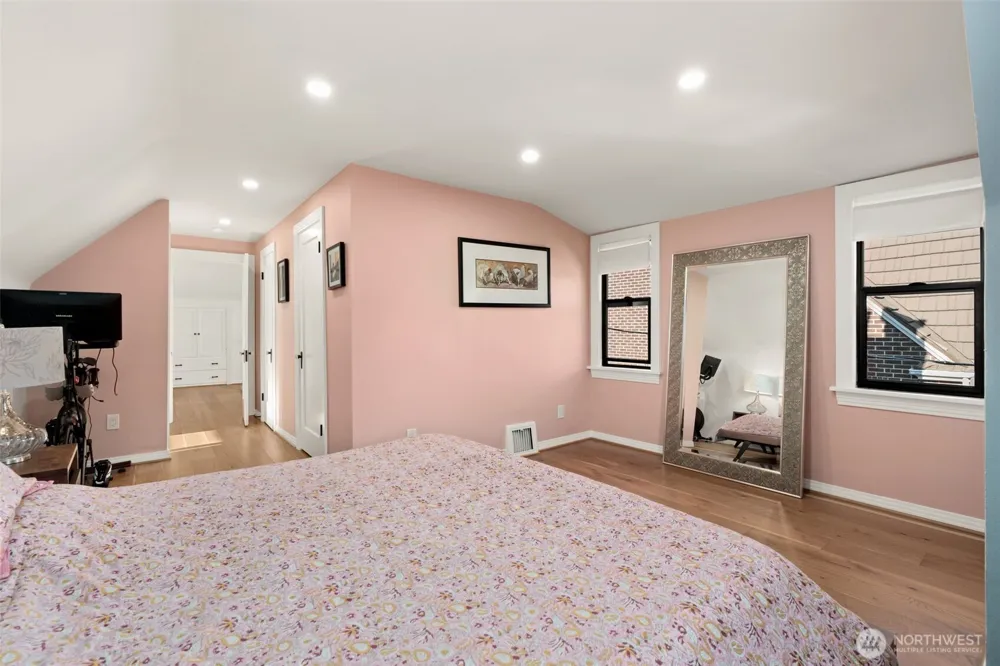 3302 E Pine Street Seattle, WA 98122