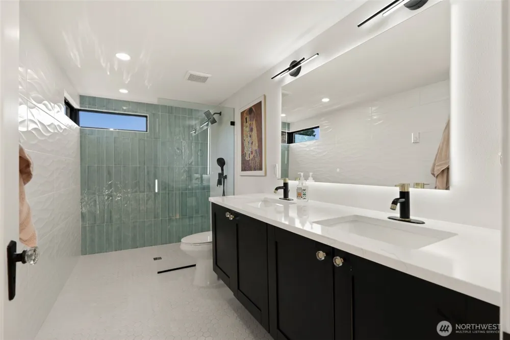 3302 E Pine Street Seattle, WA 98122