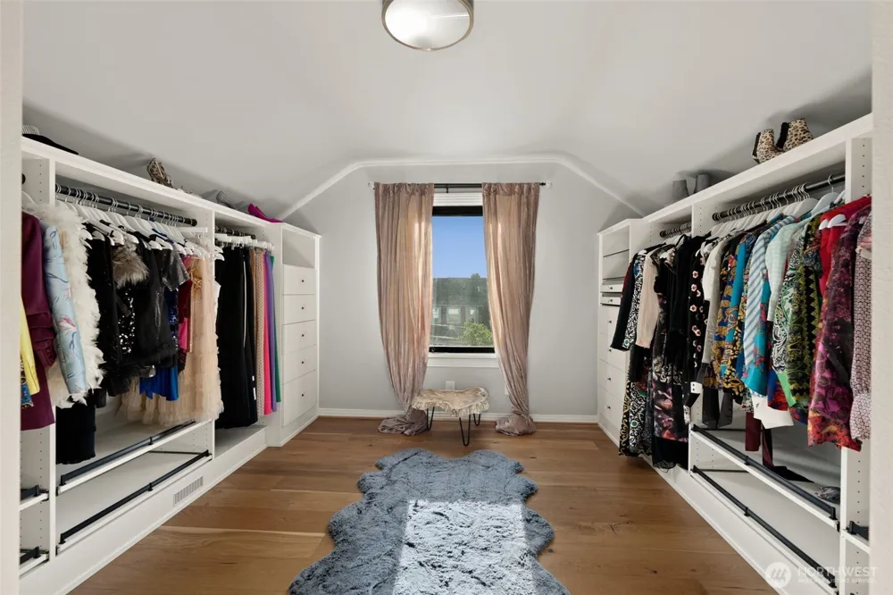 3302 E Pine Street Seattle, WA 98122