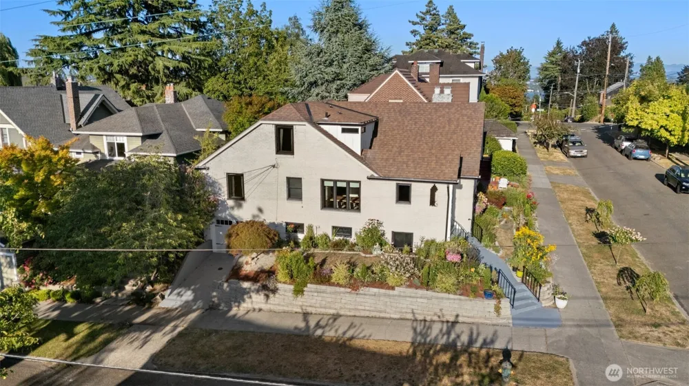 3302 E Pine Street Seattle, WA 98122