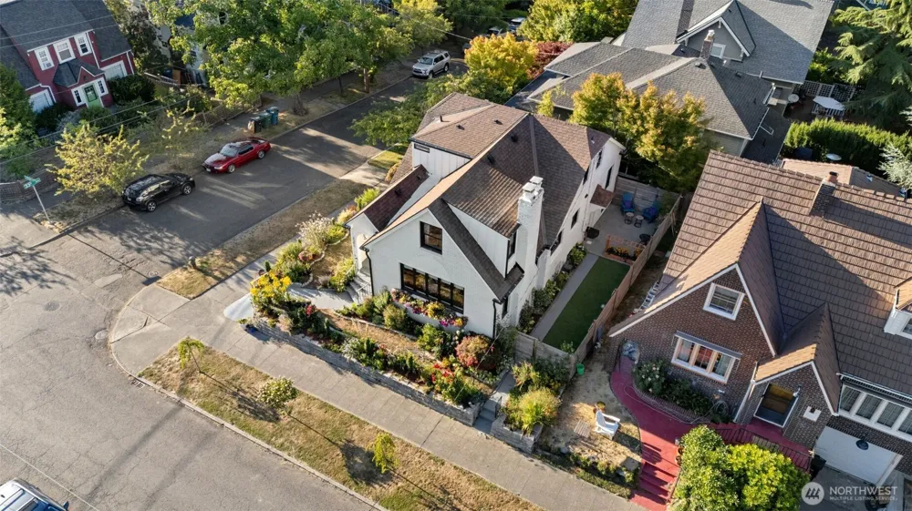 3302 E Pine Street Seattle, WA 98122