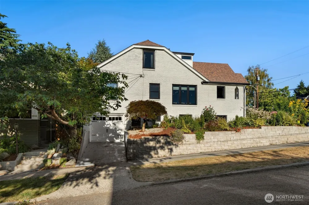 3302 E Pine Street Seattle, WA 98122