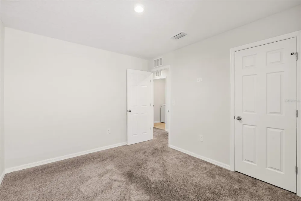 14886 SUMMER BRANCH DRIVE Lithia, FL 33547