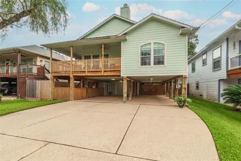 315 West Drive