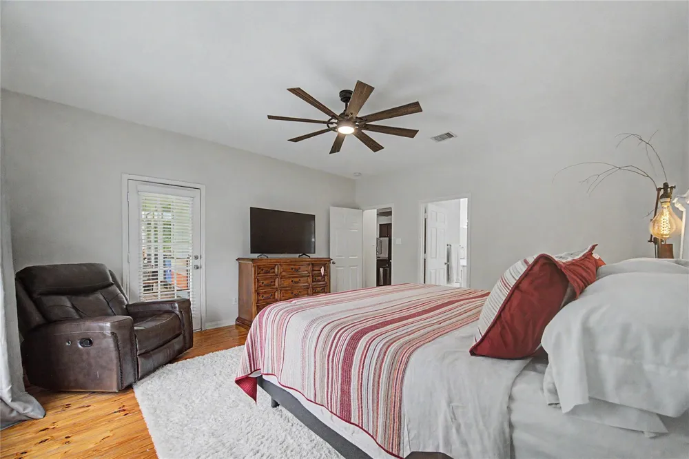 315 West Drive Kemah, TX 77565