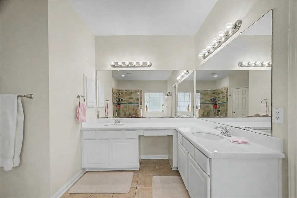 315 West Drive Kemah, TX 77565