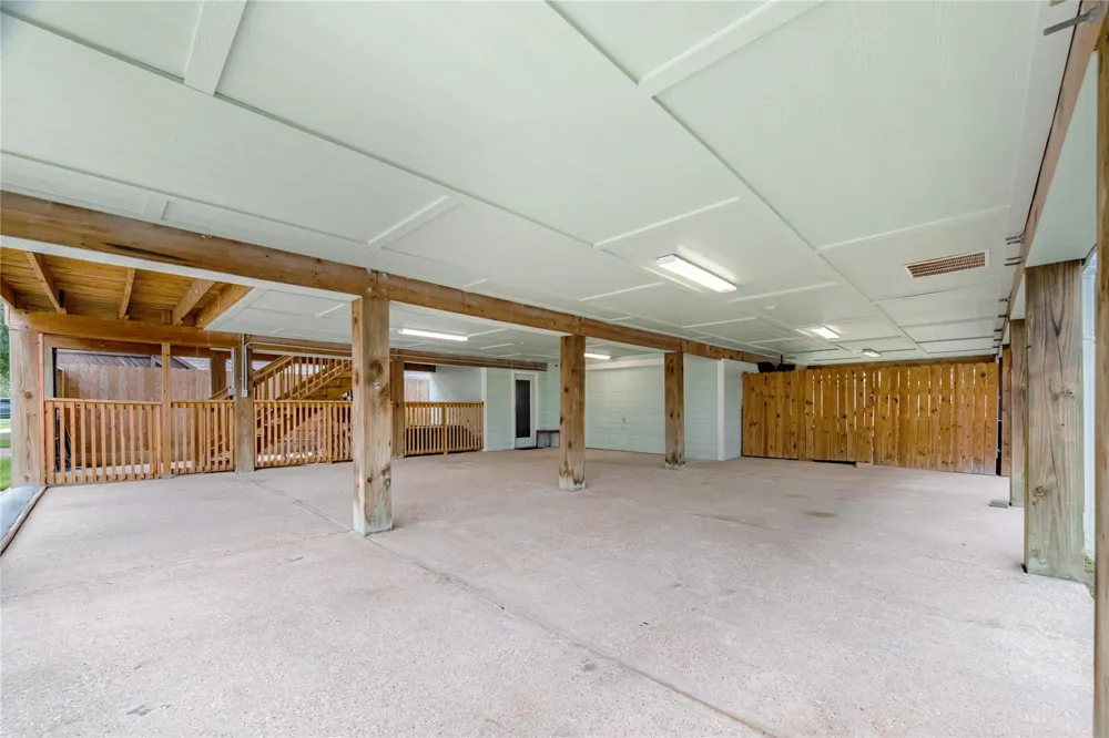 315 West Drive Kemah, TX 77565
