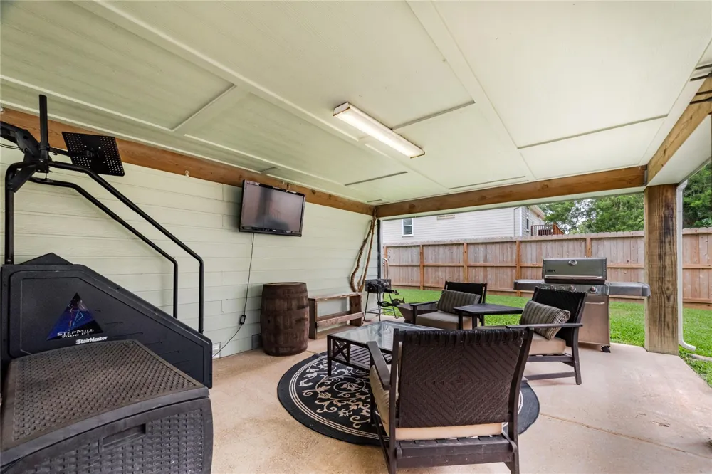 315 West Drive Kemah, TX 77565
