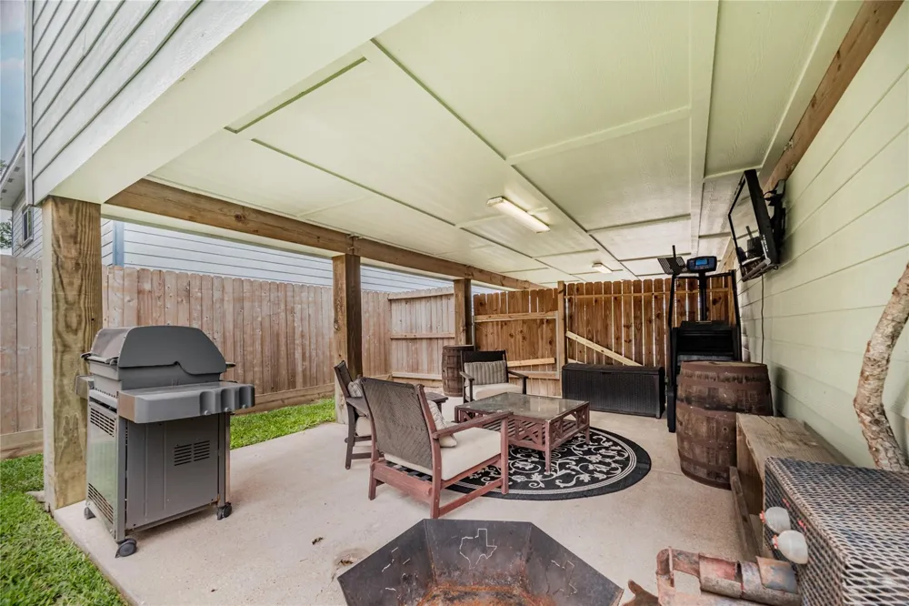315 West Drive Kemah, TX 77565