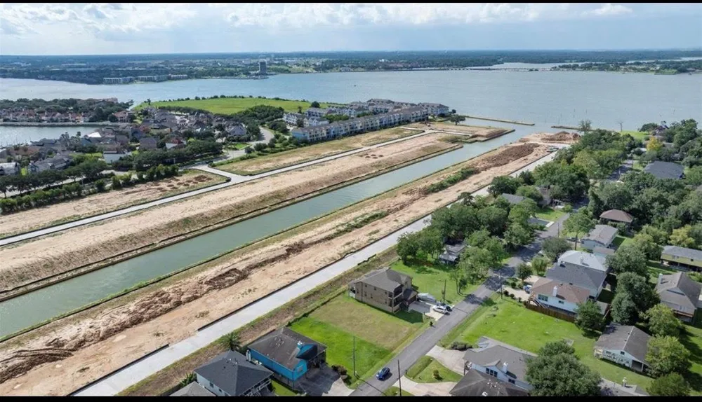 315 West Drive Kemah, TX 77565