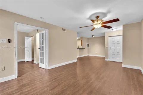 2850 Oakland Forest Dr #208