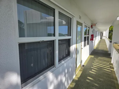 4015 LYNDHURST I