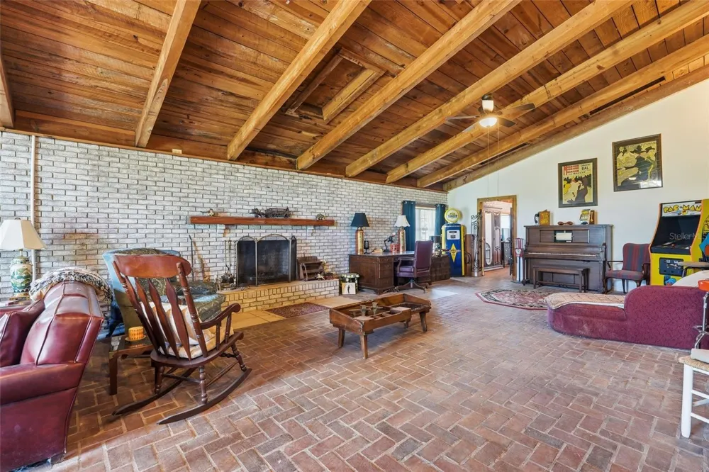 6902 JOHNSTON ROAD Zolfo Springs, FL 33890