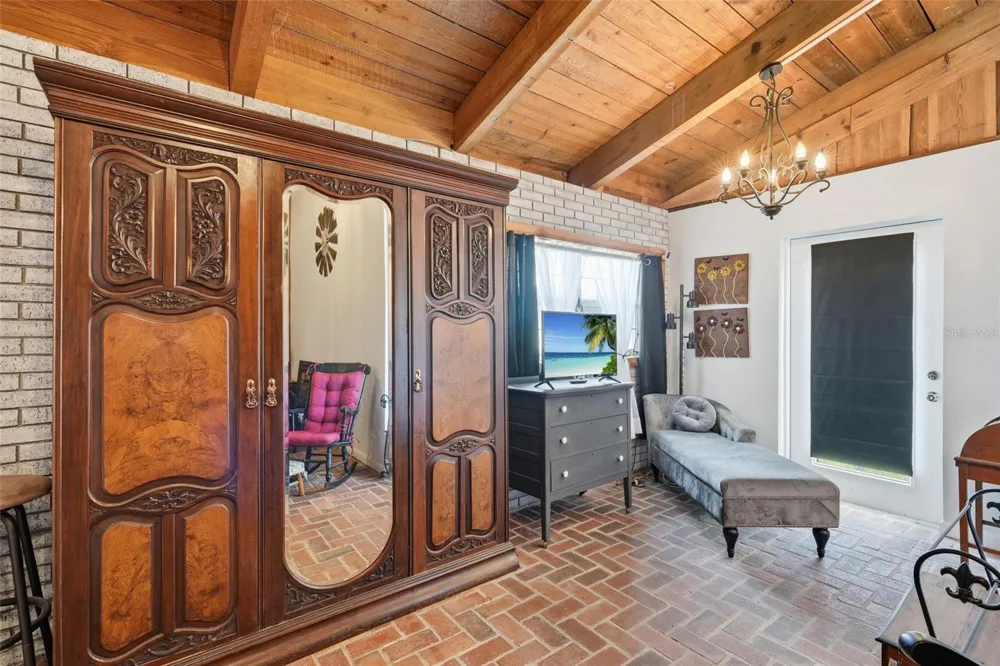 6902 JOHNSTON ROAD Zolfo Springs, FL 33890