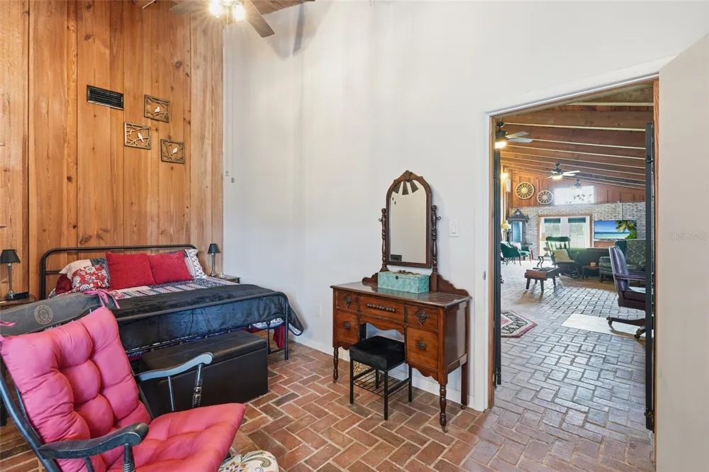 6902 JOHNSTON ROAD Zolfo Springs, FL 33890