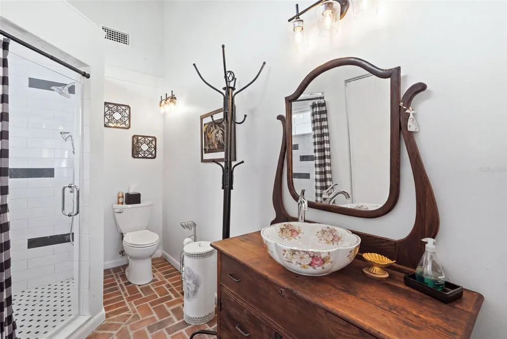6902 JOHNSTON ROAD Zolfo Springs, FL 33890