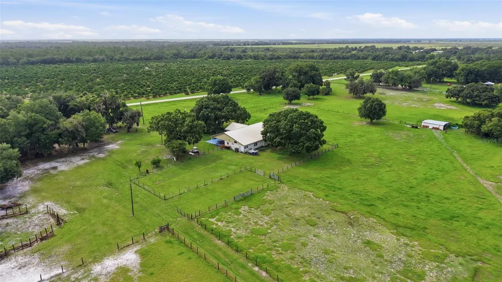 6902 JOHNSTON ROAD Zolfo Springs, FL 33890