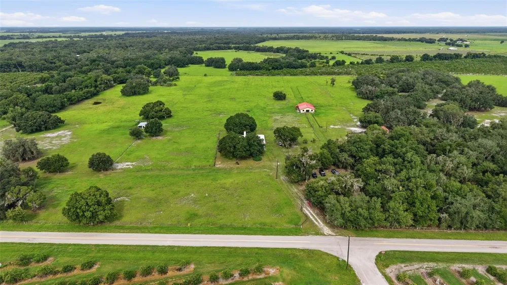 6902 JOHNSTON ROAD Zolfo Springs, FL 33890