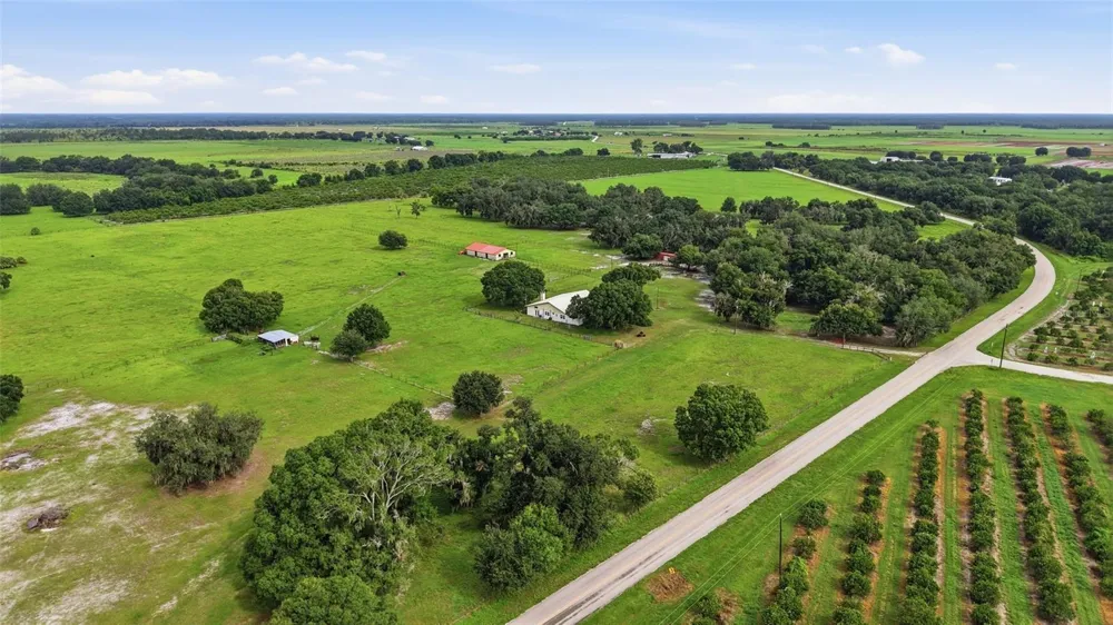 6902 JOHNSTON ROAD Zolfo Springs, FL 33890