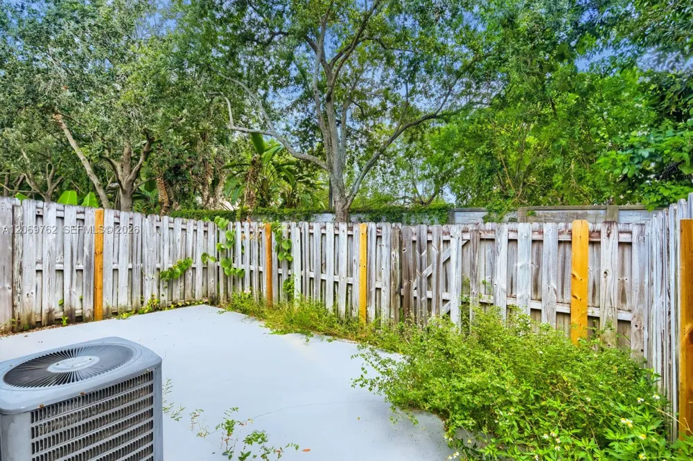 7663 Southwood Davie, FL 33328