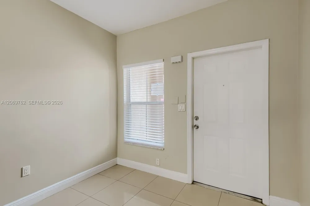 7663 Southwood Davie, FL 33328