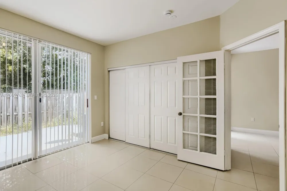 7663 Southwood Davie, FL 33328