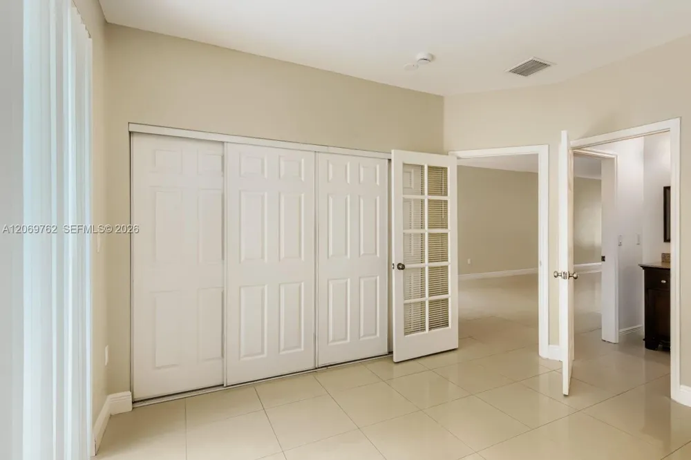 7663 Southwood Davie, FL 33328
