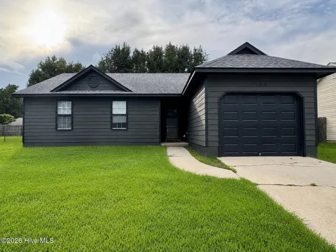 484 Hunting Green Drive
