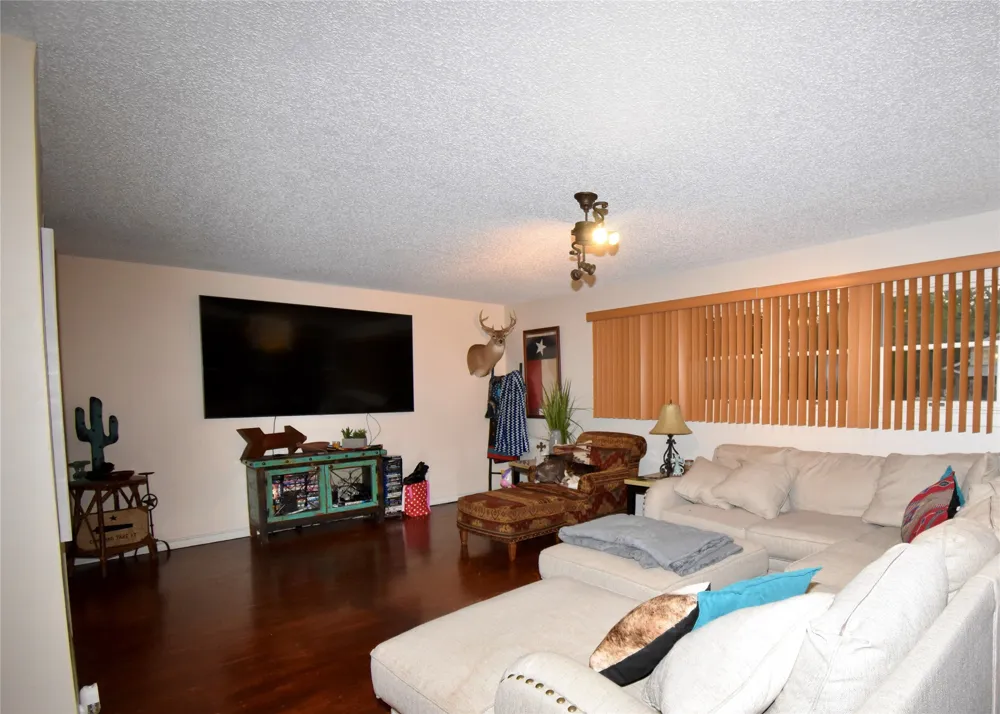 1900 S Walnut Street Brady, TX 76825