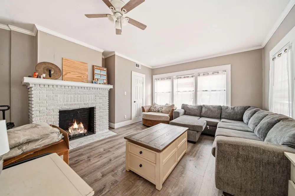 1302 20th Street #1 Huntsville, TX 77340