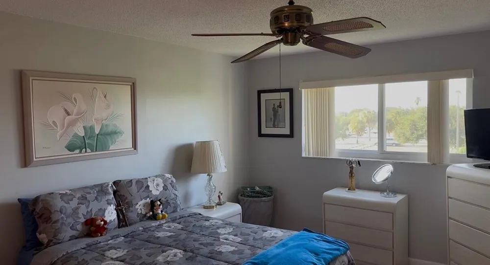 725 Lori Drive #313 Palm Springs, FL 33461