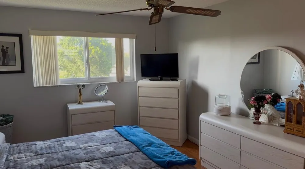 725 Lori Drive #313 Palm Springs, FL 33461