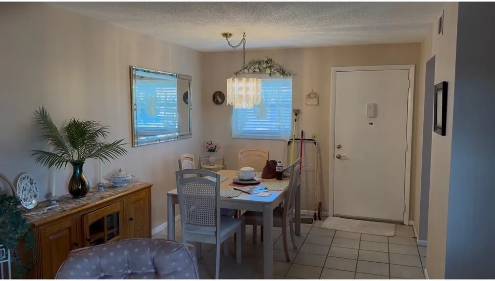 725 Lori Drive #313 Palm Springs, FL 33461