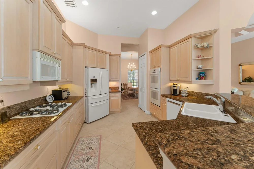 412 NW Aqua Vista Lane Port St. Lucie, FL 34986