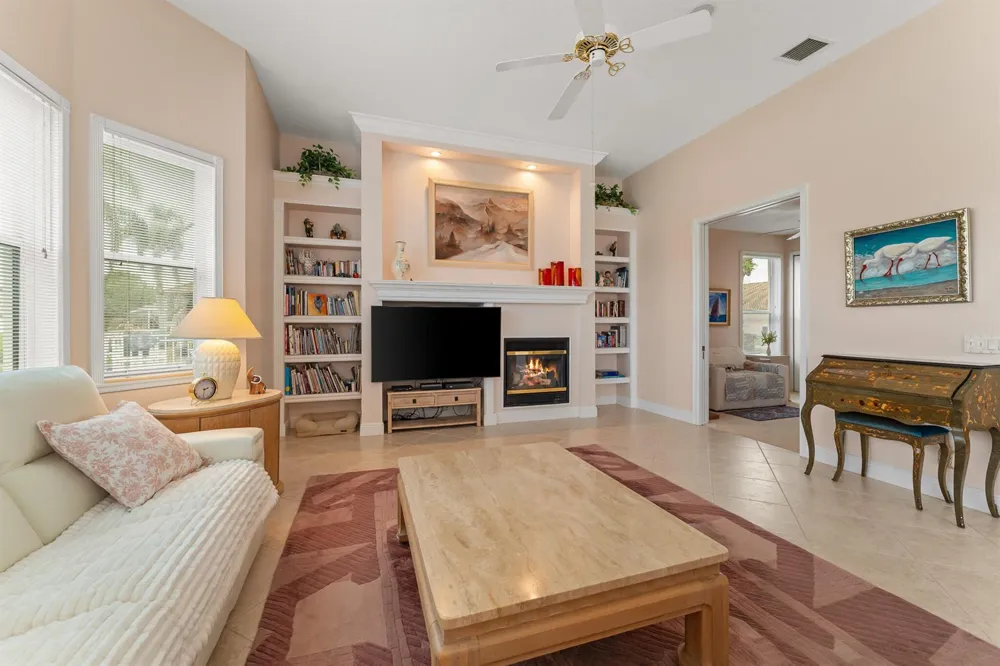 412 NW Aqua Vista Lane Port St. Lucie, FL 34986