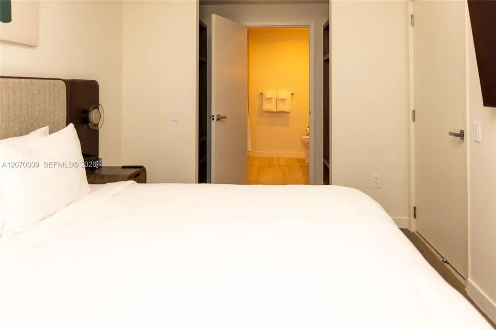 1611 SW 2 Ave #709 Miami, FL 33129