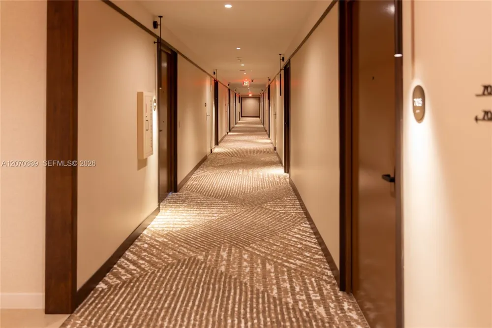 1611 SW 2 Ave #709 Miami, FL 33129