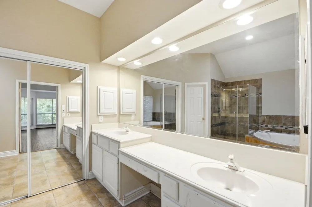 4307 Lakeshore Forest Drive Missouri City, TX 77459