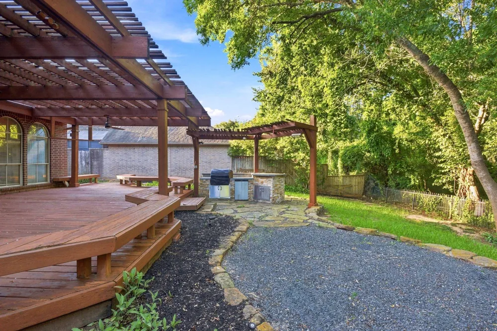 4307 Lakeshore Forest Drive Missouri City, TX 77459
