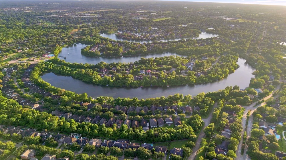 4307 Lakeshore Forest Drive Missouri City, TX 77459