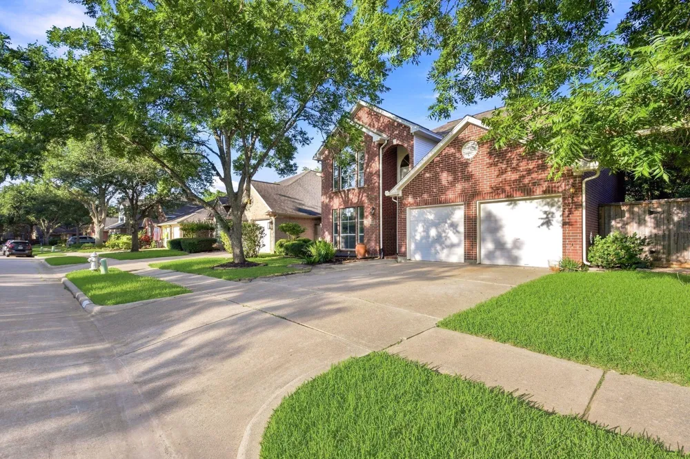 4307 Lakeshore Forest Drive Missouri City, TX 77459