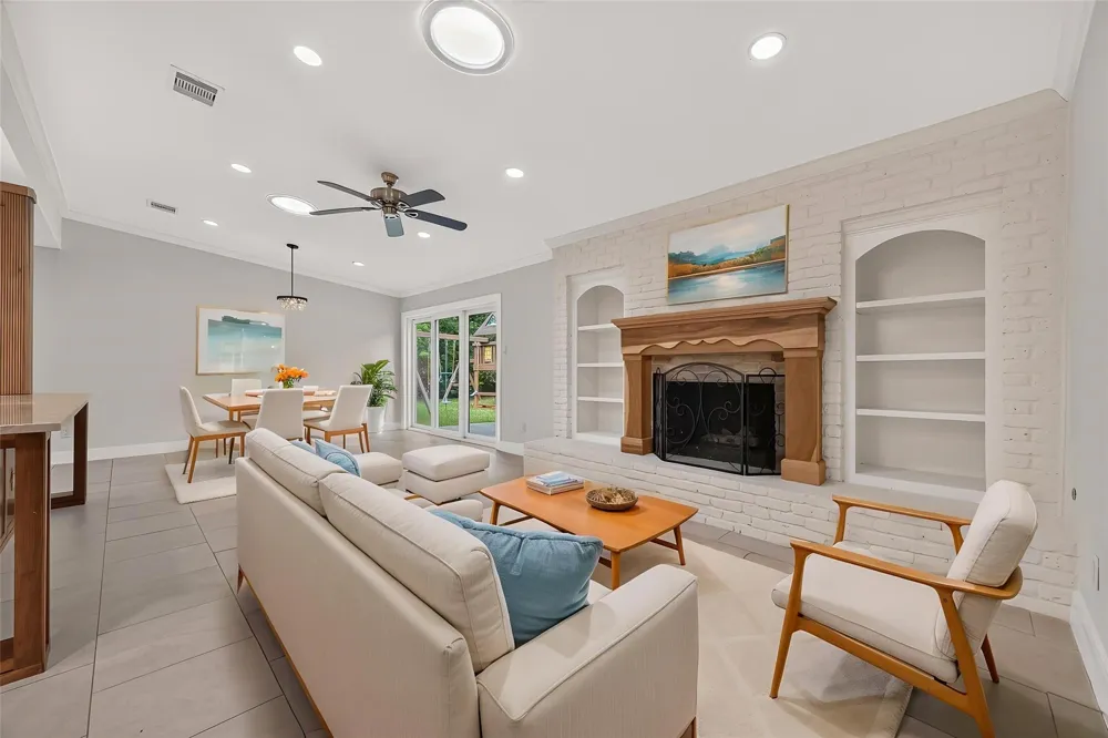 11126 Cedarhurst Drive Houston, TX 77096
