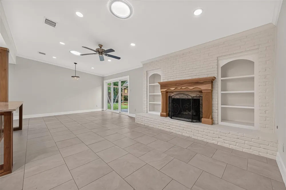 11126 Cedarhurst Drive Houston, TX 77096